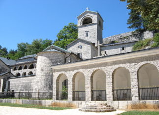 Забрањена литија на Цетињу