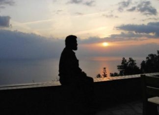 У чему је разлика између смирења и комплекса ниже вредности?