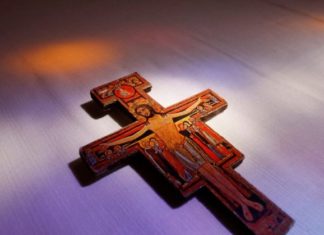 Свештеник Стеван Стефановић: Крстопоклона недеља и доба Короне