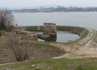 Откуд Срби знају какве су уши биле у римског цара Трајана?