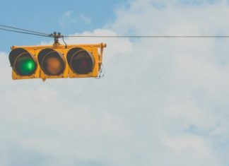 ЗНАТЕ ЛИ ГДЕ ЈЕ ПОСТАВЉЕН ПРВИ СЕМАФОР У БЕОГРАДУ