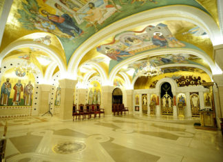 Васкршња литургија без верника – Вучић поручио: Нема окупљања! (ВИДЕО)