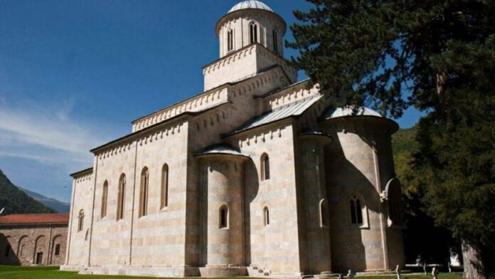 2488manastir-visoki-decanif-830x0