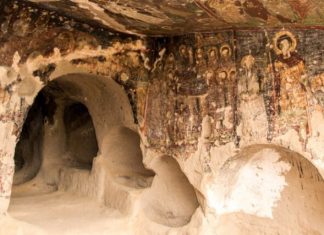 Црква из 5. века у Кападокији (Турска) у којој су се Хришћани скривали од Римљана