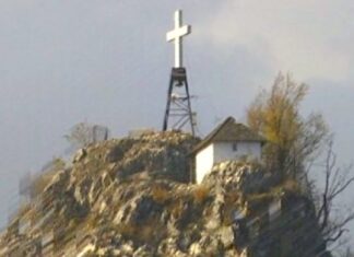 Најмања црква у Србији посвећена СВЕТОМ ИЛИЈИ сачувала српство и вековима одолела непријатељима