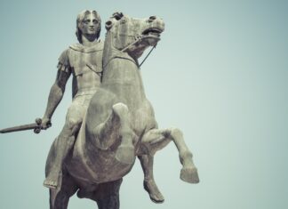 Смрт Александра Великог: „Тражи, сине мој, царство довољно велико за твоје амбиције“