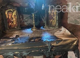 ВАНДАЛИ ОСКРНАВИЛИ ЦРКВУ: Иако је све спаљено ипак две иконе Пресвете Богородице остале су нетакнуте