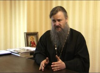 Свештеник Владимир НОВИЦКИ: Користим се искуством општења са психички болеснима, које сам имао као лекар. У суштини то је животно искуство