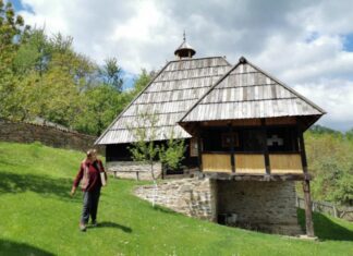 ОВО ЈЕ КУЋА ИСПРЕД КОЈЕ ЈЕ КНЕЗ МИЛОШ ОБРЕНОВИЋ УЗВИКНУО ИСТОРИЈСКЕ РЕЧИ: “Ето мене, ето вас, рат Турцима”