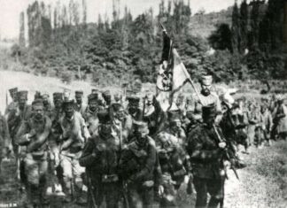 “Ранише ме у ногу, а мени нешто жао опанака, још ни на једном вашару у њима нисам био…”