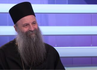 Митрополит Порфирије: Боље комшија близу него брат далеко