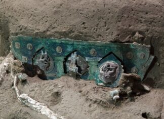 „Готово нетакнуте“ церемонијалне кочије откривене недалеко од Помпеје