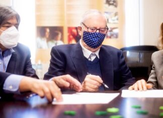 Владан Ракановић: Чарлс Фин – милостиви богаташ