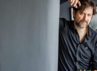 ЧУДО ИНТЕРВЈУ – Глумац Хаџи Ненад Маричић: Свет данас подсећа на Римско царство из периода када је потреба за материјалним заменила духовност