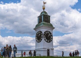 “ПИЈАНИ САТ” KАО СИМБОЛ НОВОГ САДА