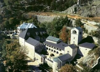 Епископ Фотије: УСТОЛИЧЕЊЕ