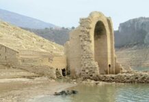 ПРЕСУШИЛО ЈЕЗЕРО У ХРВАТСKОЈ ПА ИЗРОНИО МАНАСТИР „ДРАГОВИЋ“ САГРАЂЕН 1395. ГОД