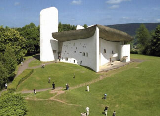 Историчар уметности Андреј Јахнин о савременим тенденцијама у изградњи храмова