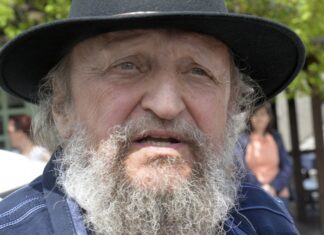 ПЕТАР БОЖОВИЋ: Нисмо ни осетили кад су нам извадили мозак!