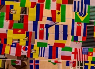 Тробојка – историјат заставе са три боје