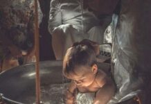 Епископ Атанасије Јевтић: Крштење као почетак истинског живота у цркви