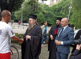 Александар је за лечење малог Kосте истрчао 563 километра до Софије, дочекали га амбасадор и свештенство!