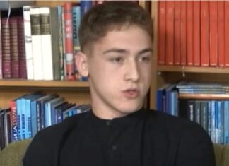 Kикинђанин Андреј Поповић, ускоро ученик трећег разреда гимназије освојио је златну медаљу на Светској олимпијади из савремене физике у Индонезији
