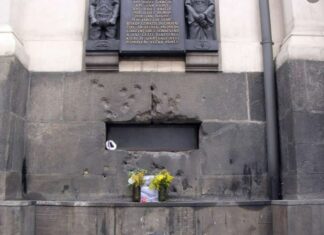 Дарко Николић: Прозор за сва времена или Православна командос прича