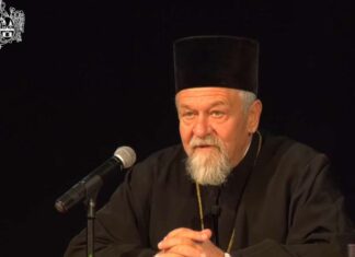 Отац Бранко Ћурчин, предавање на тему „Прослава јубилеја двеста педесет година храма Света Три Јерарха у Кисачу“