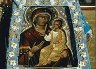 Чудо у Иверском скиту: икона Богородице крвоточи (ВИДЕО)