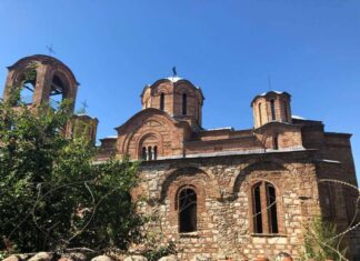 „Ребрендирање“ Богородице Љевишке у Призрену у боји албанске заставе