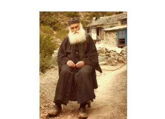 Старац Јефрем Катунакијски: Отпочни и заврши дан молитвом – „Господе Исусе Христе, помилуј ме“