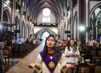 Римокатоличка црква бележи раст верника али истовремено смањење заинтересованих за свештенство!