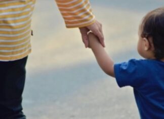 Нови Зеланд стопира могућност странцима да усвајају децу и одводе их у иностранство због извештаја о злостављању, хришћанске заједнице подржавају реформу