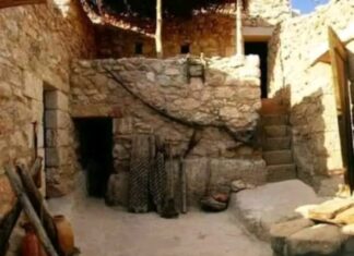 Милош и Марија Димић: Исусова кућа у Назарету