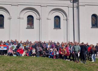 Недеља православља у знаку милосрђа: Добротворном шетњом на Фрушкој гори прикупљена новчана помоћ за Народну кухињу Епархије бачке