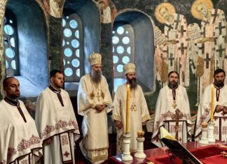 Патријарх Порфирије на Васкрс: Волимо све људе! Господ дарује живот свима!