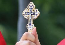 Верски квази-аналитичари