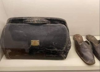 Торба и папуче Светог Нектарија Егинског