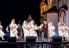 „У част Срба светитељаˮ: Фолклорни ансамбл „Вилаˮ наступио у порти храма у Ветернику